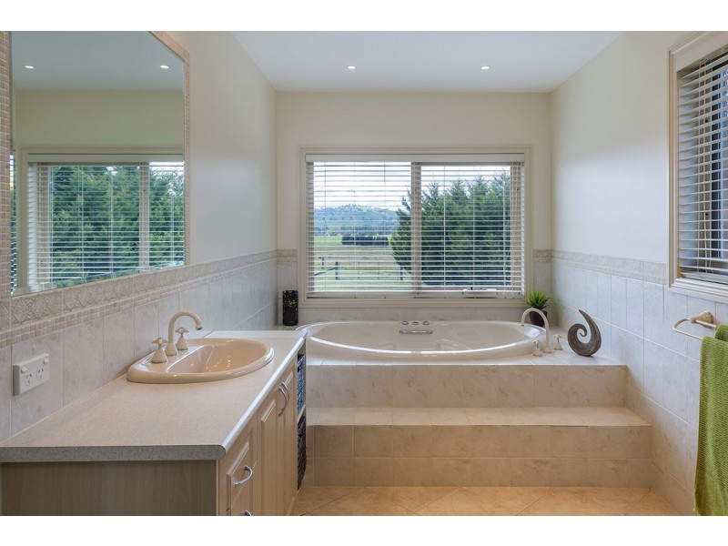 315 Highlands Road, Seymour VIC 3660