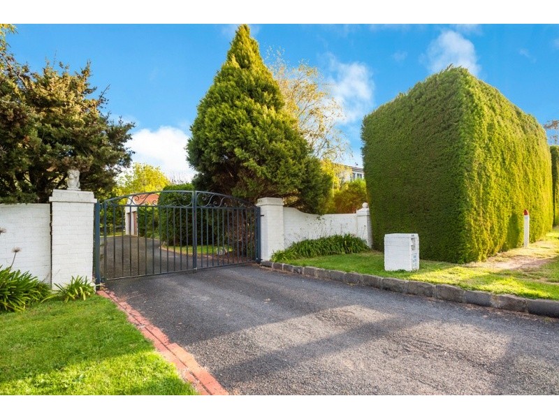 3 Gott Court, Romsey VIC 3434