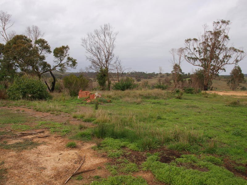 355 Saunders Road, Kilmore East VIC 3764