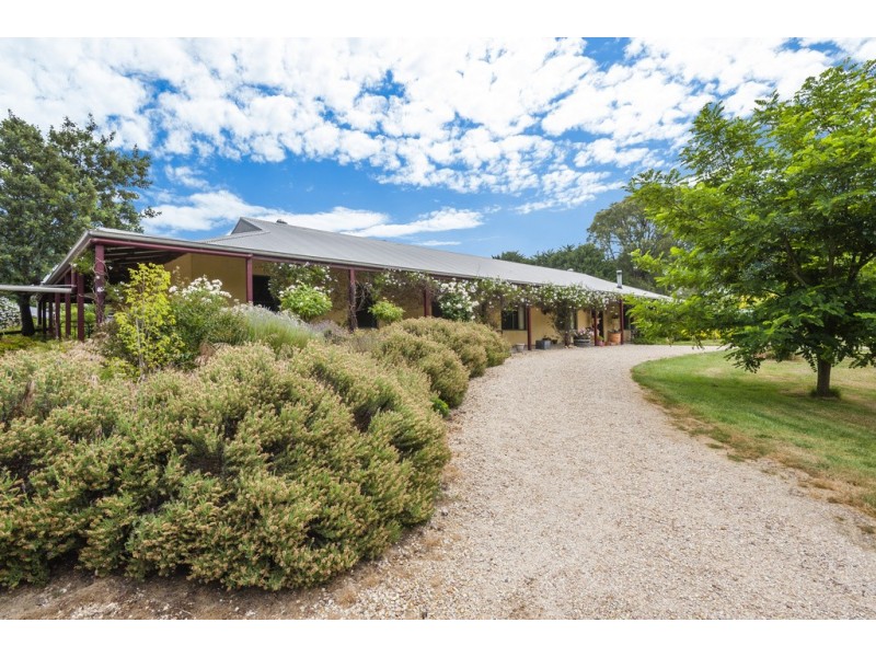 59 Burke and Wills Track, Lancefield VIC 3435