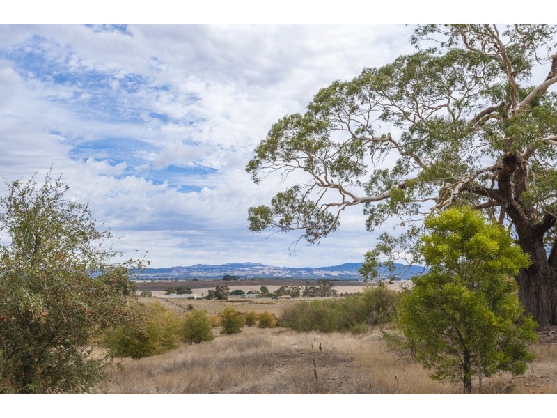 33-39 Burgess Road, Kilmore VIC 3764