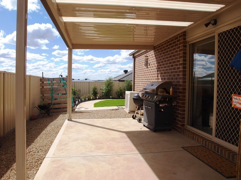 14 Francis Court, Kilmore VIC 3764