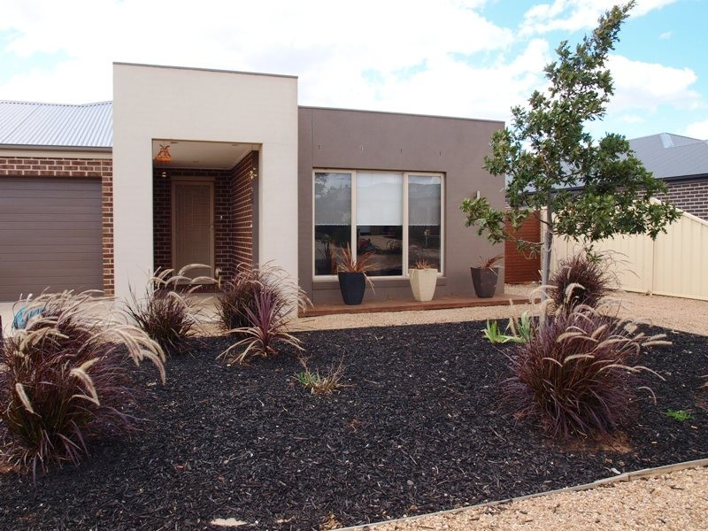 14 Francis Court, Kilmore VIC 3764