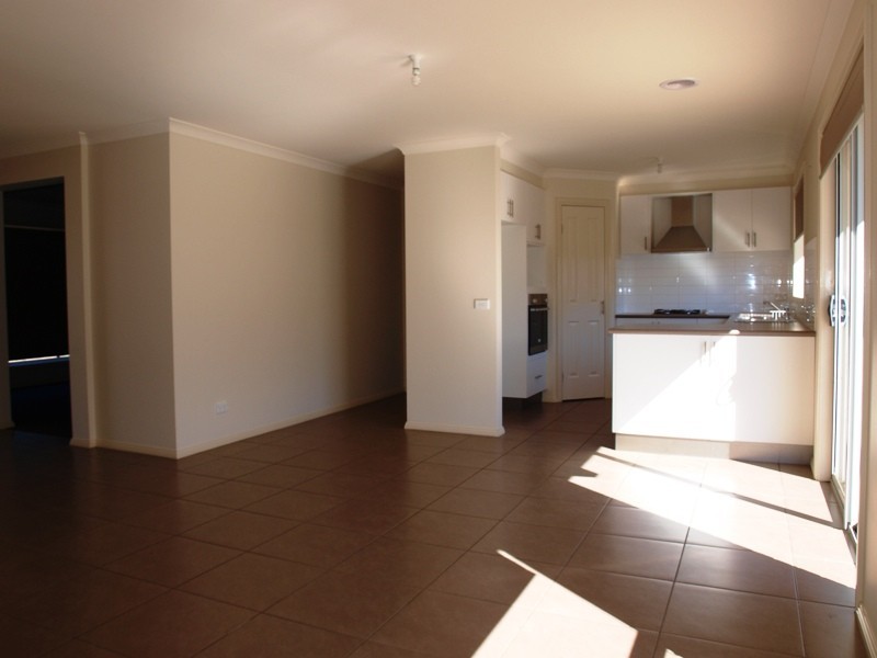 34 Mikada Blvd, Kilmore VIC 3764