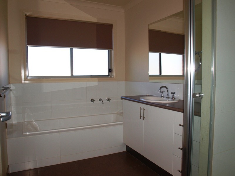 34 Mikada Blvd, Kilmore VIC 3764