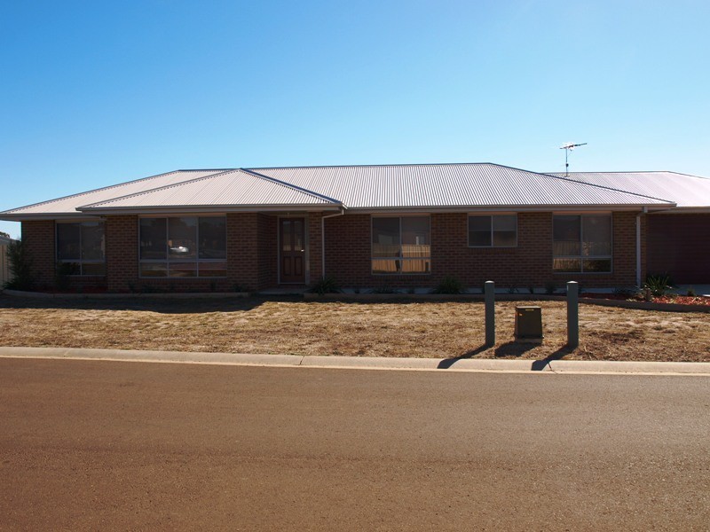 34 Mikada Blvd, Kilmore VIC 3764