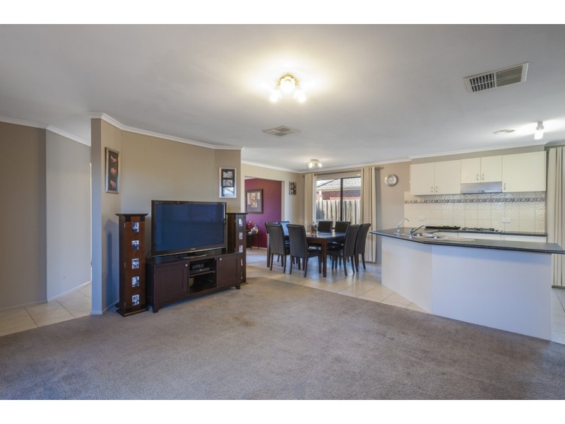 4 Osborne Way, Wallan VIC 3756