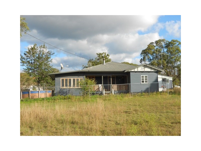 210 Oakview Rd, Oakview QLD 4600