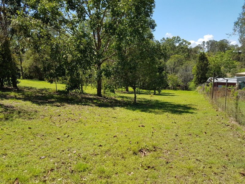 42 Allen Road, Chatsworth QLD 4570