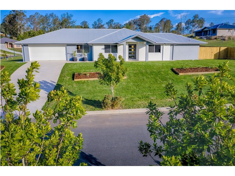 2 Senators Court, Jones Hill QLD 4570