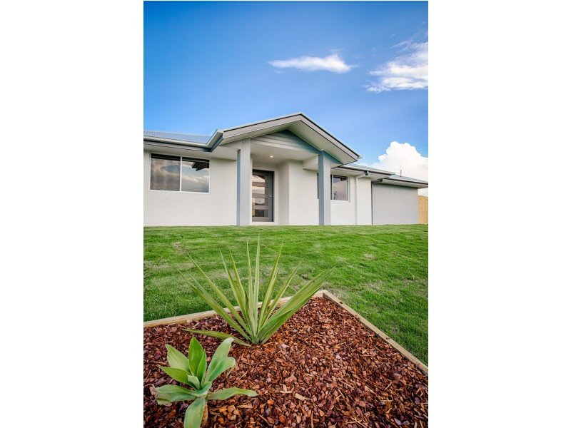 2 Senators Court, Jones Hill QLD 4570