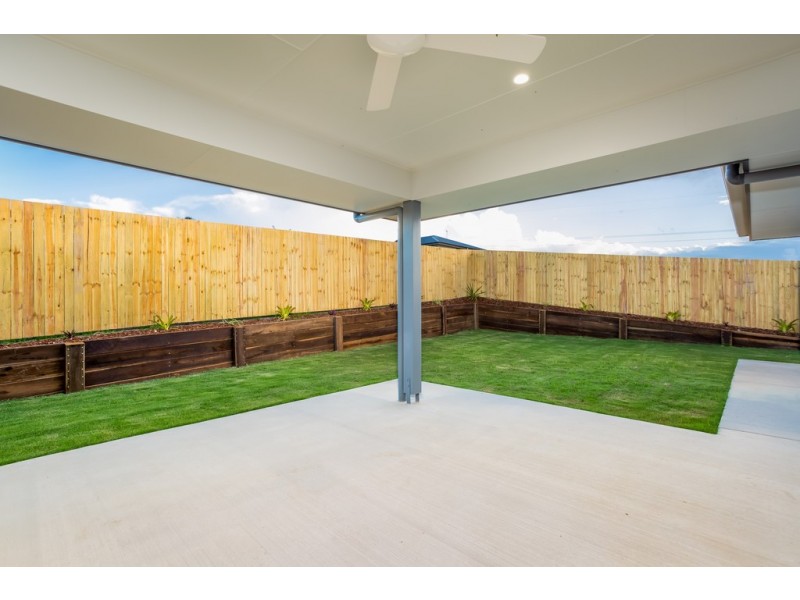 2 Senators Court, Jones Hill QLD 4570