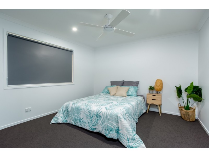 2 Senators Court, Jones Hill QLD 4570