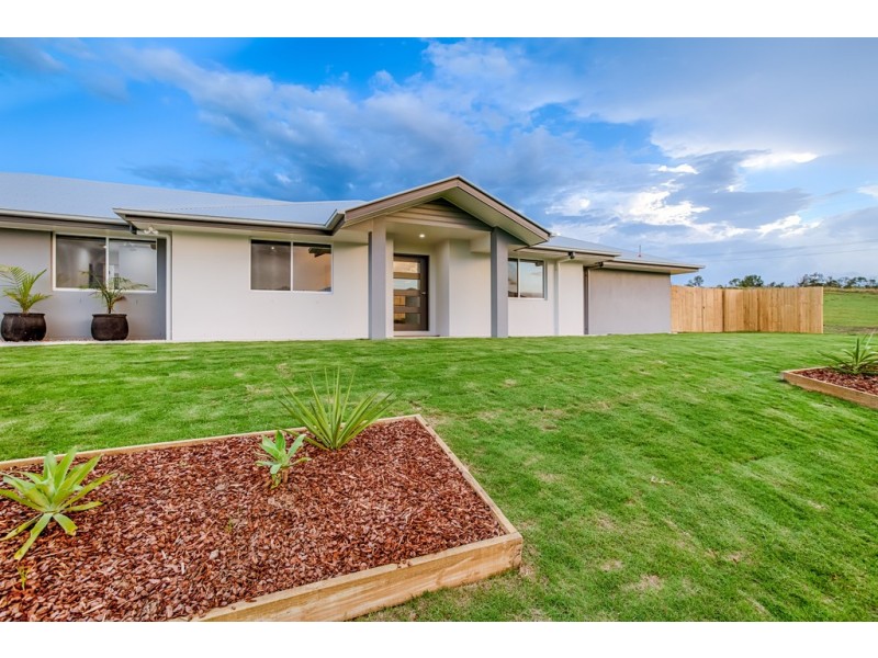 2 Senators Court, Jones Hill QLD 4570