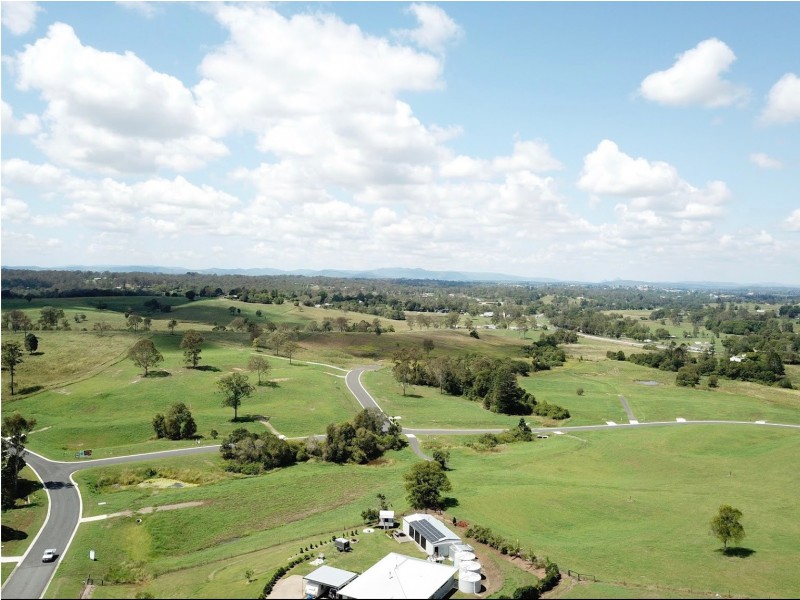 12 Billman COURT, Chatsworth QLD 4570