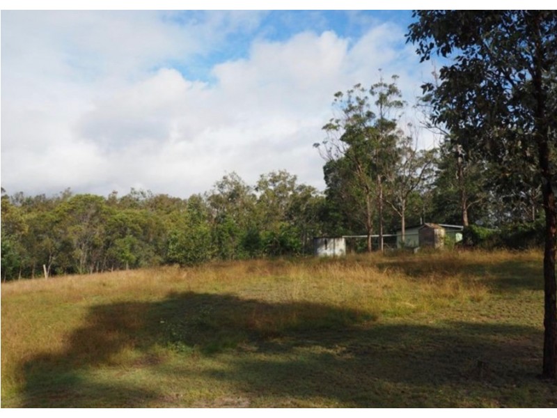 138 NORTH DEEP CREEK ROAD, North Deep Creek QLD 4570
