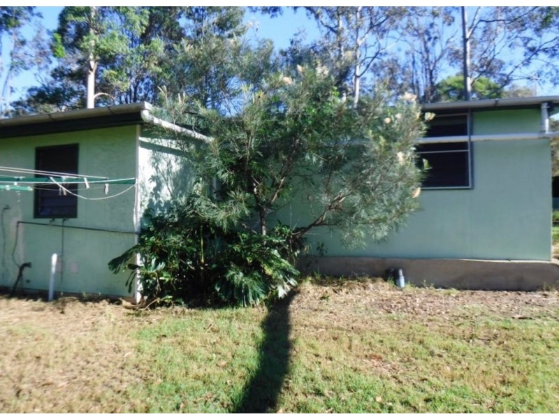 138 NORTH DEEP CREEK ROAD, North Deep Creek QLD 4570