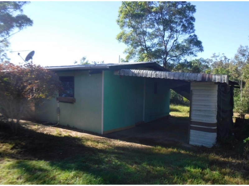 138 NORTH DEEP CREEK ROAD, North Deep Creek QLD 4570