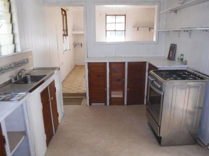 138 NORTH DEEP CREEK ROAD, North Deep Creek QLD 4570