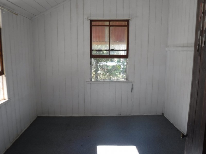 138 NORTH DEEP CREEK ROAD, North Deep Creek QLD 4570