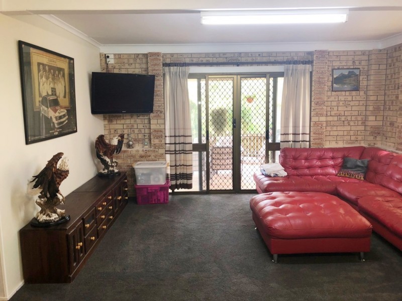 6 DOWLING ROAD, Monkland QLD 4570
