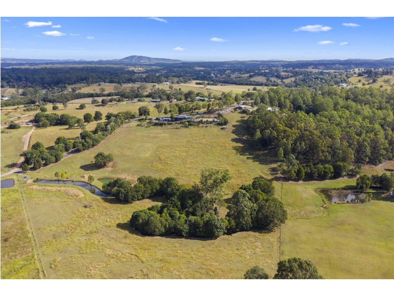 60 HOOD ROAD, Veteran QLD 4570