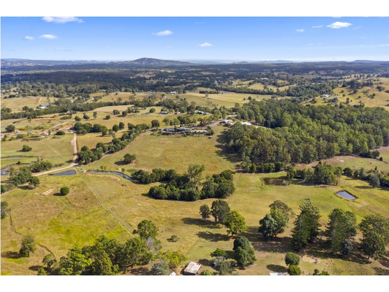 60 HOOD ROAD, Veteran QLD 4570