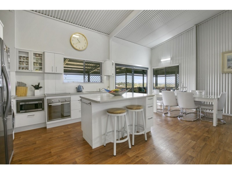 60 HOOD ROAD, Veteran QLD 4570