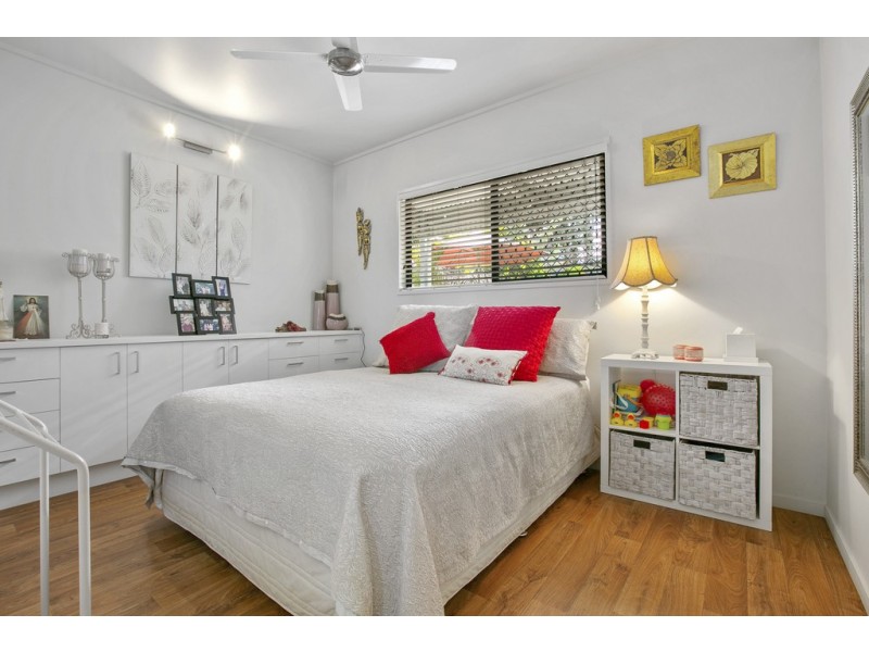 60 HOOD ROAD, Veteran QLD 4570