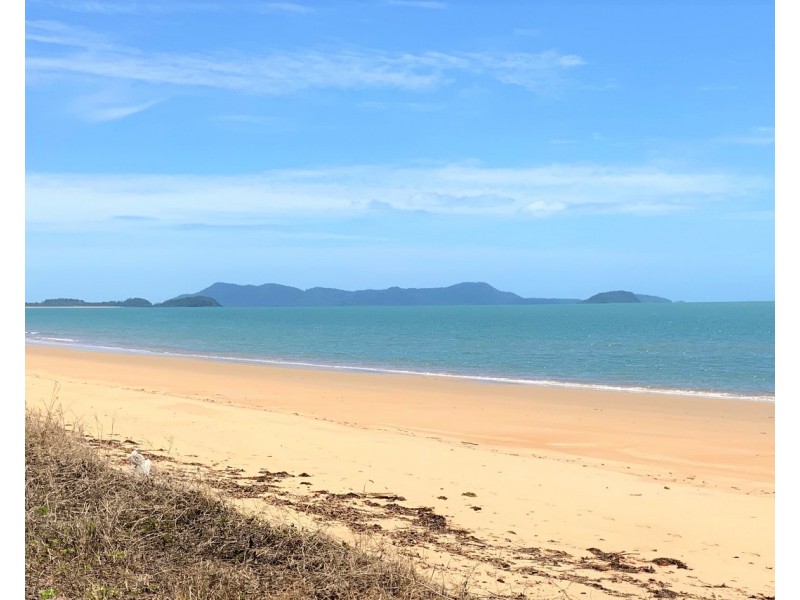 78 TAYLOR STREET, Tully Heads QLD 4854