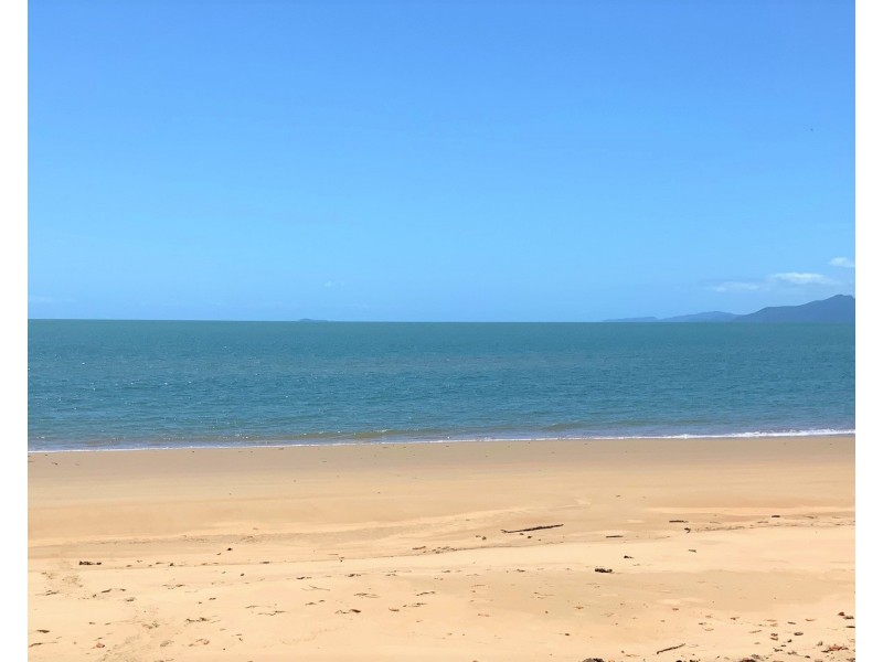 78 TAYLOR STREET, Tully Heads QLD 4854