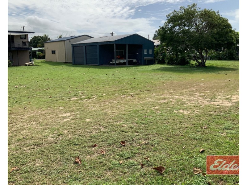 5 BARAKAOAN ROAD, Cowley Beach QLD 4871