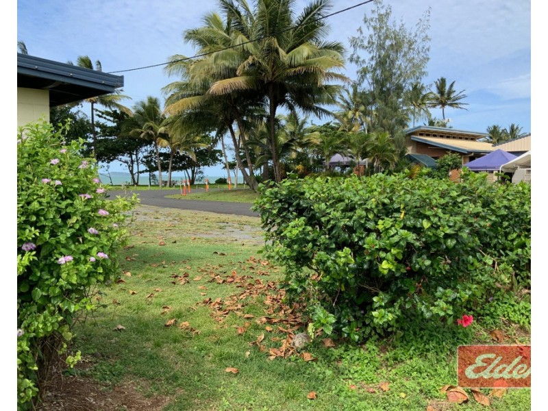 5 BARAKAOAN ROAD, Cowley Beach QLD 4871