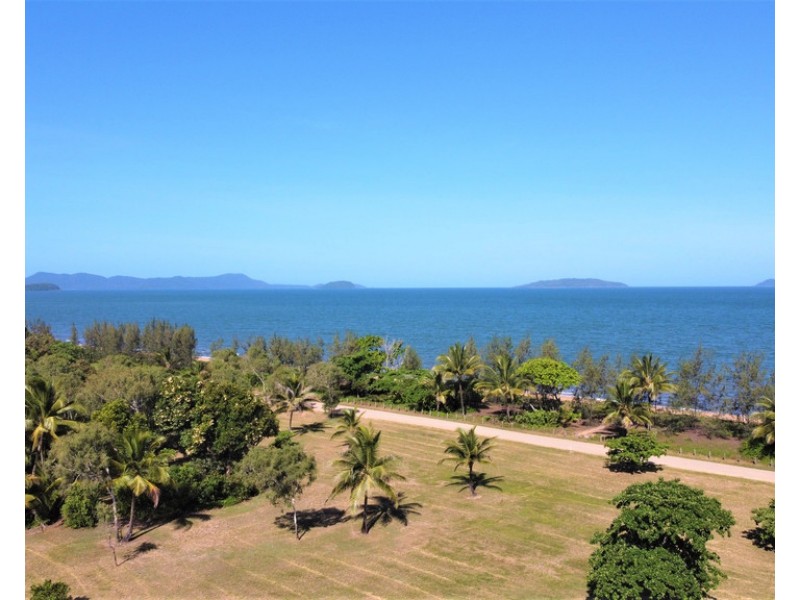 83 TAYLOR STREET, Tully Heads QLD 4854