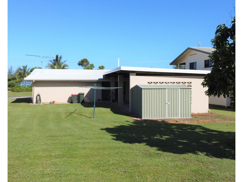83 TAYLOR STREET, Tully Heads QLD 4854