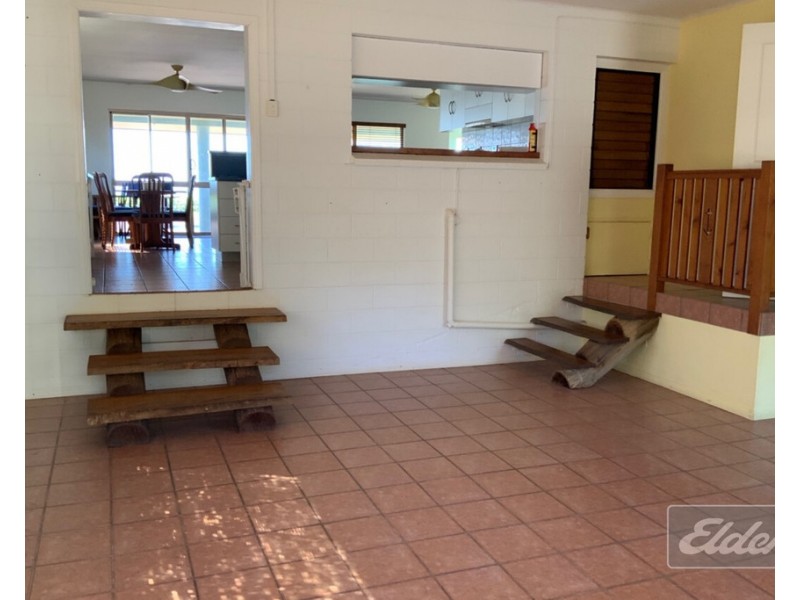 40 ELIZABETH STREET, Flying Fish Point QLD 4860