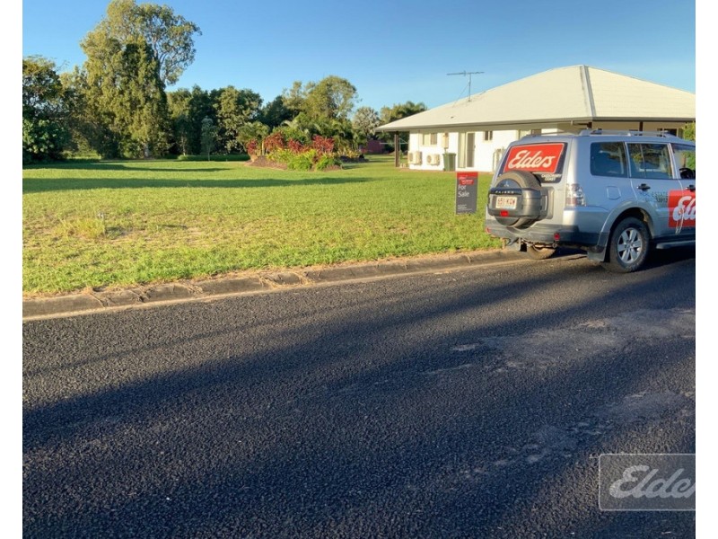 7 AMANDA CRESCENT, Tully Heads QLD 4854