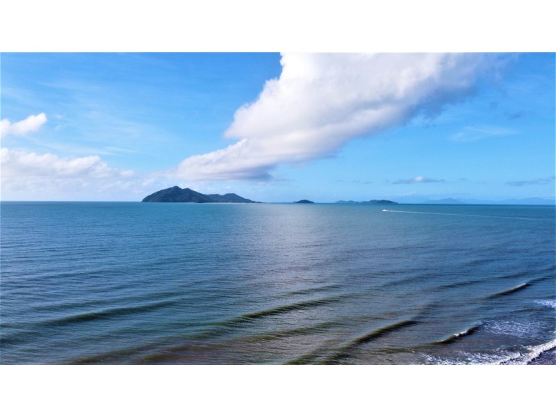 Wongaling Beach QLD 4852
