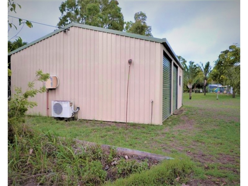 11 PARADISE PALM DRIVE, Tully Heads QLD 4854