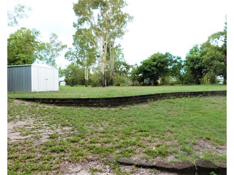 11 PARADISE PALM DRIVE, Tully Heads QLD 4854