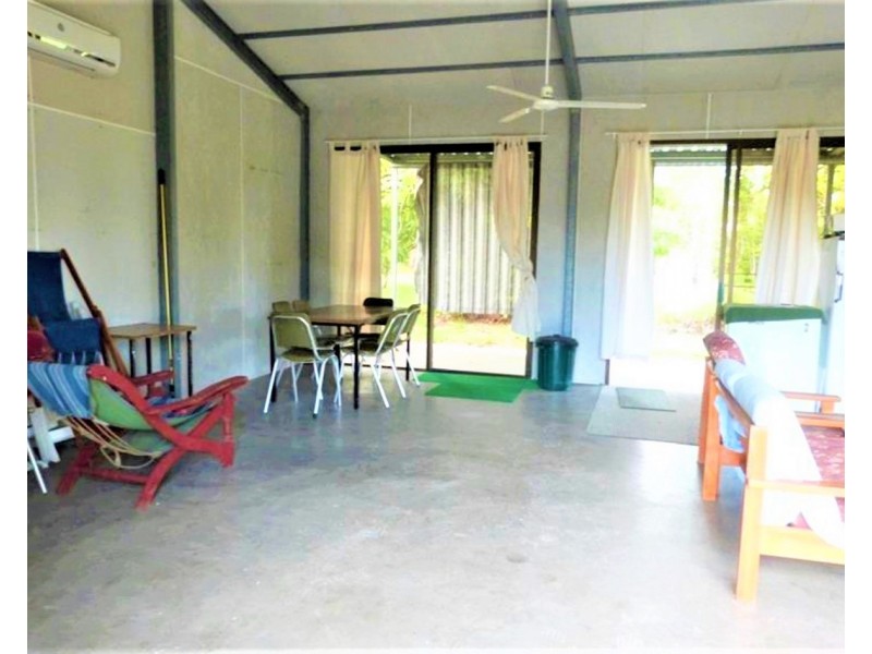 11 PARADISE PALM DRIVE, Tully Heads QLD 4854