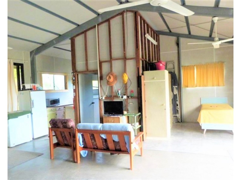 11 PARADISE PALM DRIVE, Tully Heads QLD 4854