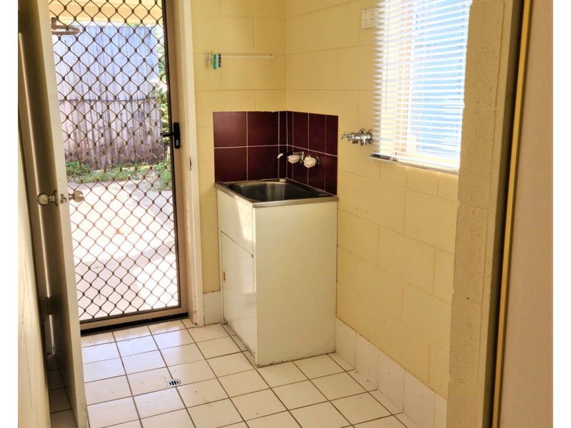 15 CASUARINA STREET, Tully Heads QLD 4854