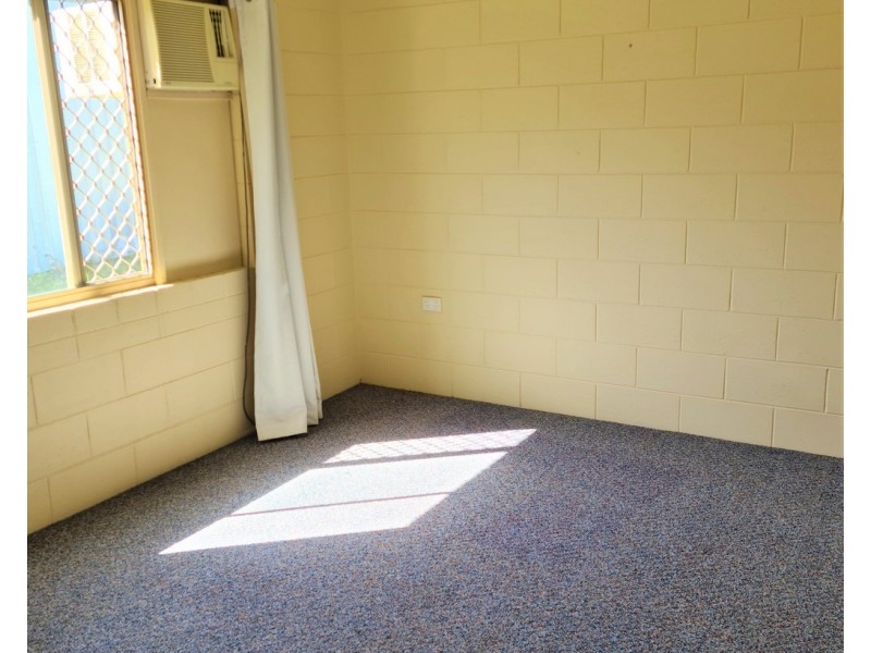 15 CASUARINA STREET, Tully Heads QLD 4854