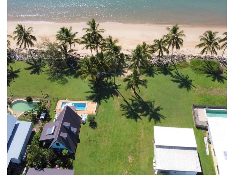 24 TAYLOR STREET, Tully Heads QLD 4854
