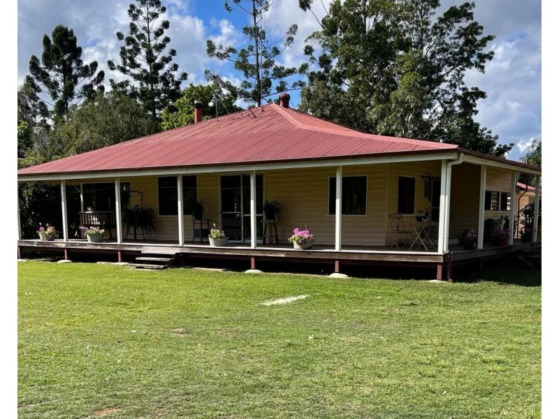 1395 BROADBENT STREET, Glastonbury QLD 4570