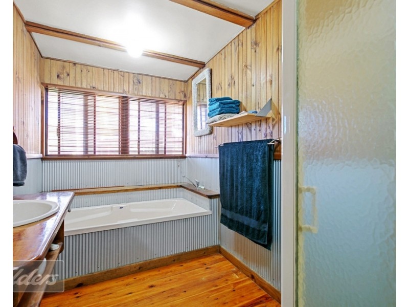 470 NORTH DEEP CREEK ROAD, North Deep Creek QLD 4570