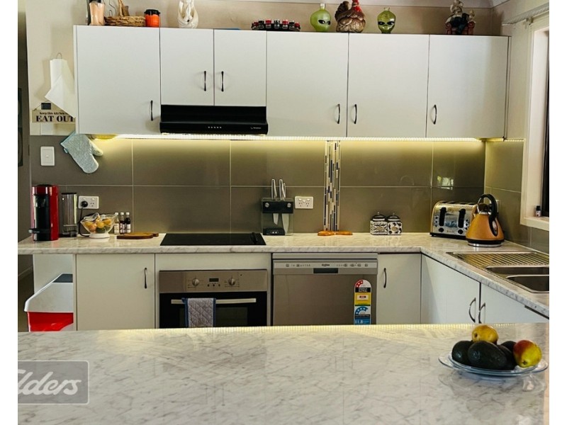 9 PERRY LANE, Southside QLD 4570