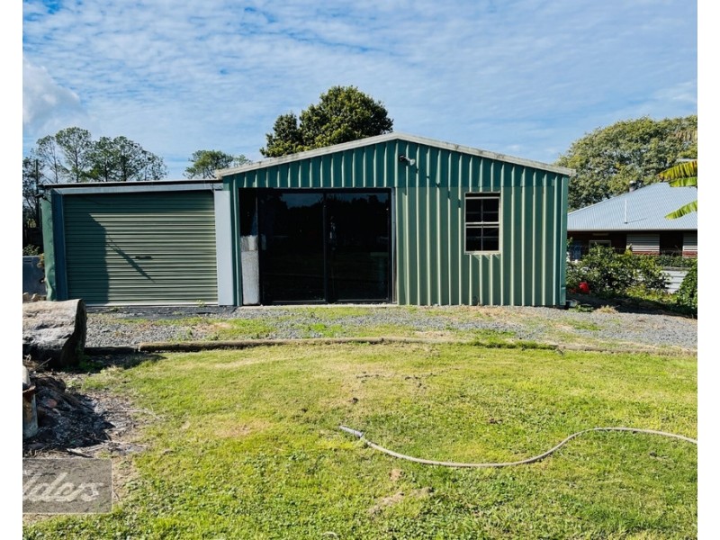 9 PERRY LANE, Southside QLD 4570