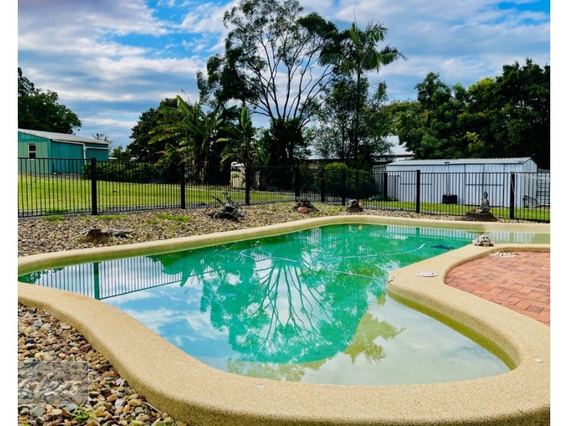 9 PERRY LANE, Southside QLD 4570